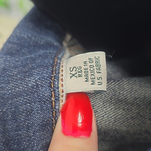 L.L. Bean BeanFlex Jean Jacket - Picture 8 of 10